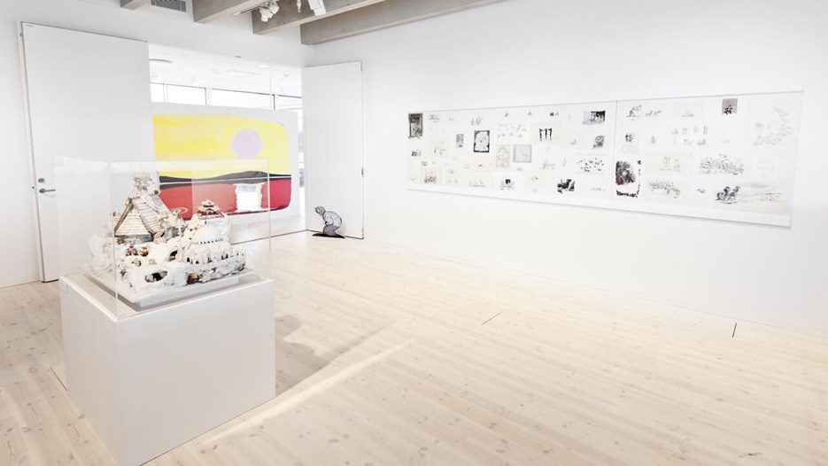 Björn Berg / Inte en dag utan ett streck, Vy från utställningen, Bildmuseet 2012