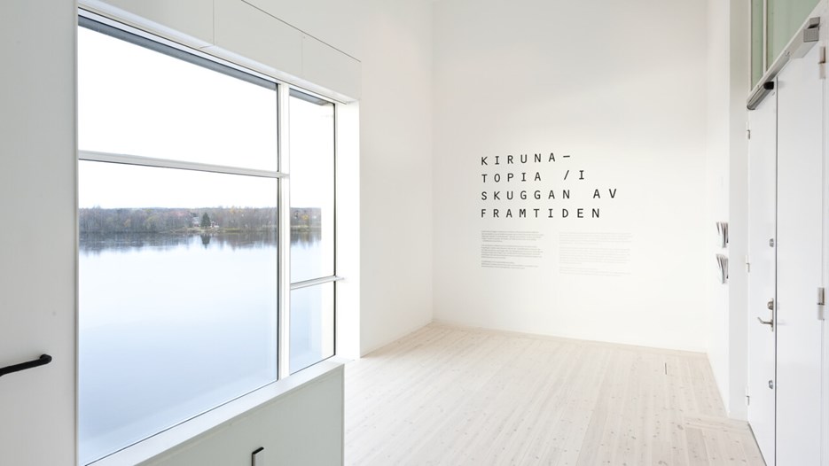 Kirunatopia / I skuggan av framtiden, Vy från utställningen, Bildmuseet 2012