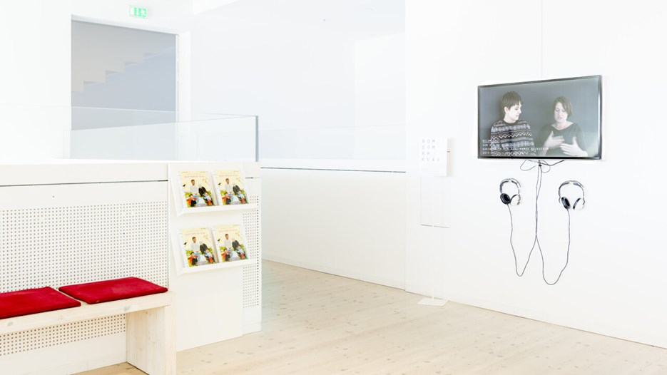 Årets svenska bilderbok / Dom som är kvar av Karin Saler och Siri Ahmed Backström, Vy från utställningen, Bildmuseet 2015. Swedish Picture Book of the Year / Dom som är kvar by Karin Saler and Siri Ahmed Backström, Exhibition view, Bildmuseet 2015