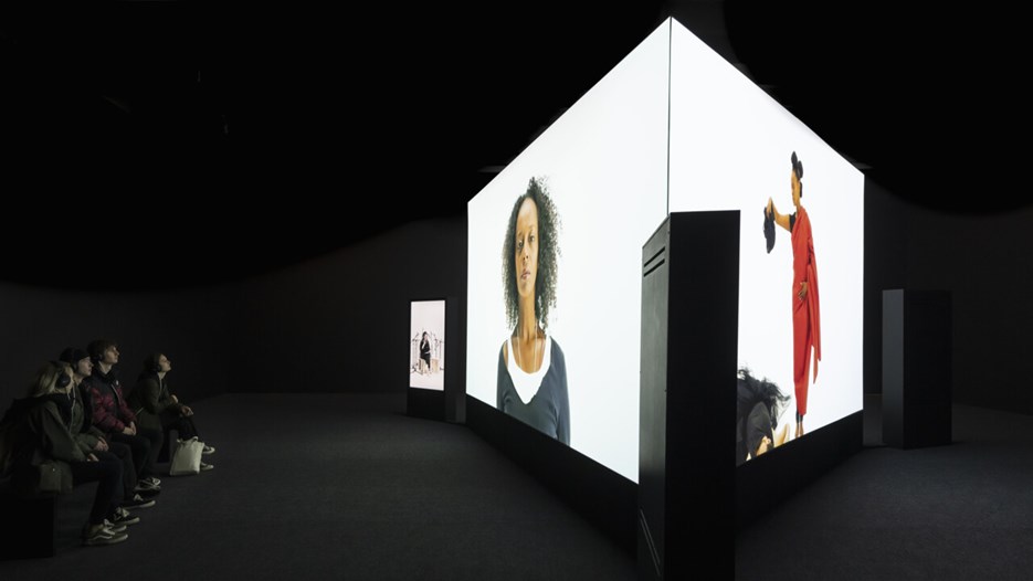 Grada Kilomba / A World of Illusions, Vy från utställningen, Bildmuseet 2019-2020