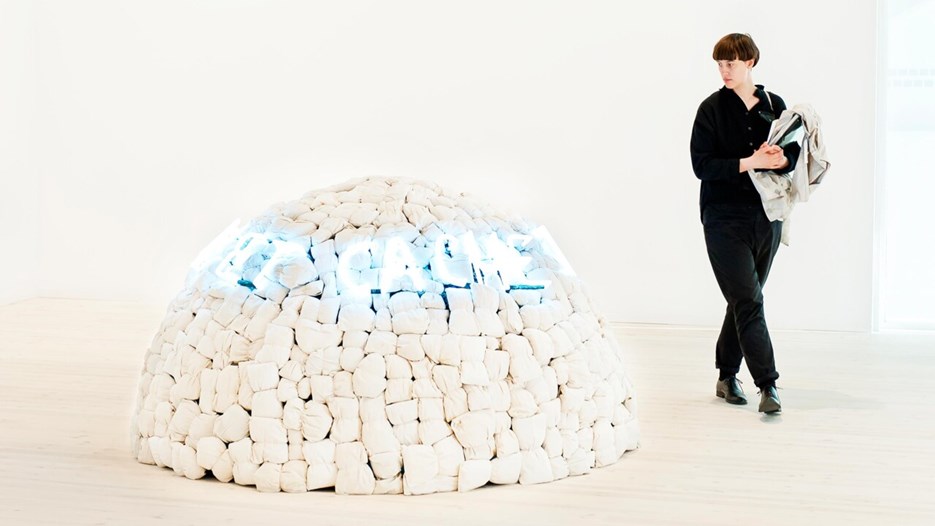 Mario Merz och Disobedience Archive på Bildmuseet