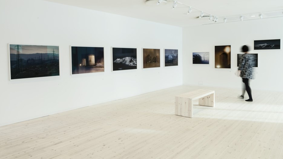 Marja Helander / Tystnad, Vy från utställningen, Bildmuseet 2014. Marja Helander / Silence, View from the exhibition, Bildmuseet 2014.