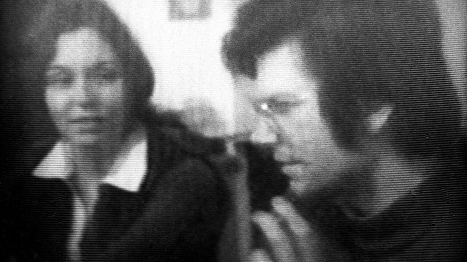 Nancy Holt and Robert Smithson, East Coast/West Coast (video still), 1969
