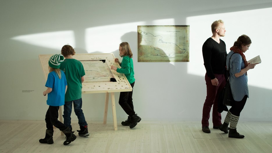 Vernissage för Reynier Leyva Novo / El polvo, la sangre, el sueño común, Bildmuseet, 2013