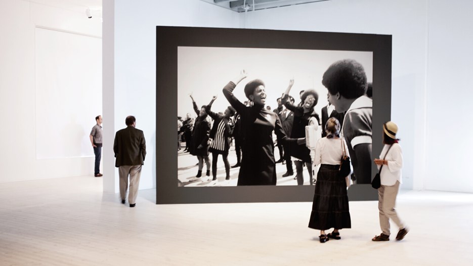 Agnès Varda, Vy från utställningen, Bildmuseet, 2013
