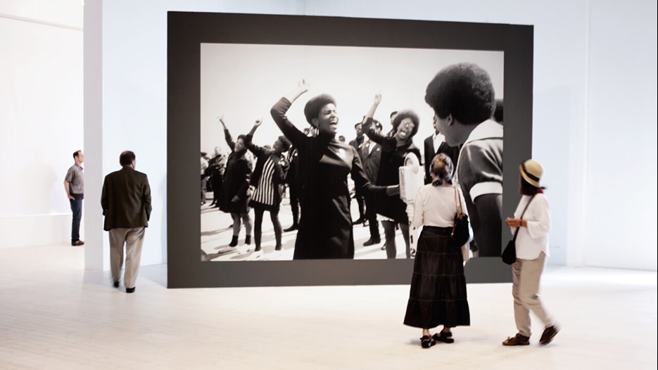 Agnès Varda, Vy från utställningen, Bildmuseet, 2013