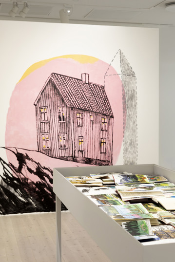 Vy från utställningen Anneli Furmark / Du är jordens medelpunkt, 2026-2027. © Anneli Furmark / Bildupphovsrätt 2026. Courtesy of the artist and Bildmuseet. Photo: Malin Grönborg