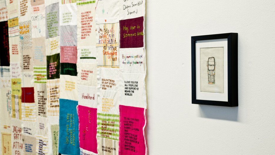 Open Source Embroidery, Detalj från utställningen, Bildmuseet 2009. Open Source Embroidery, Detail from the exhibition, Bildmuseet 2009.