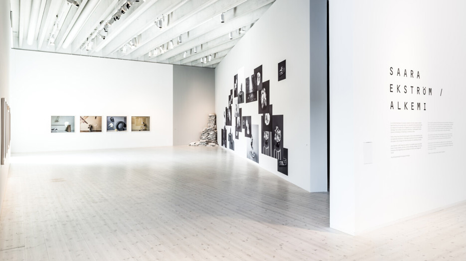 Saara Ekström / Alkemi, Vy från utställningen, Bildmuseet 2016. Saara Ekström / Alchemy, Exhibition view, Bildmuseet 2016