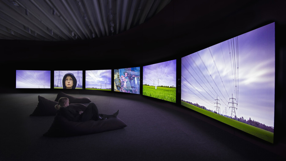 John Akomfrah / Purple, Vy från utställningen, Bildmuseet 2018