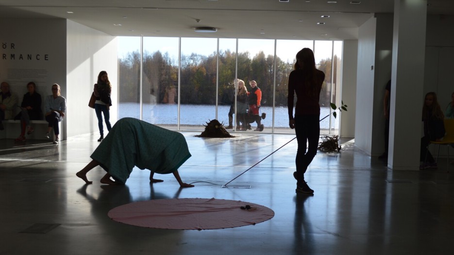 Rum för performance / Essi Kausalainen, Bildmuseet 2016
