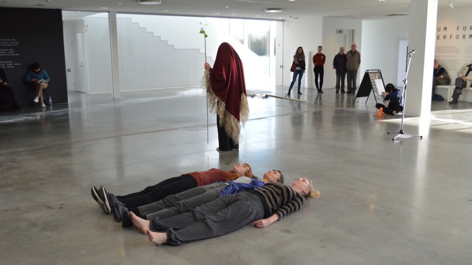 Rum för performance / Essi Kausalainen, Bildmuseet 2016