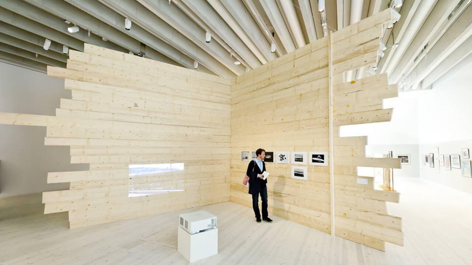 Bildmuseet Kirunatopia / I skuggan av framtiden, Vy från utställningen, Bildmuseet 2012