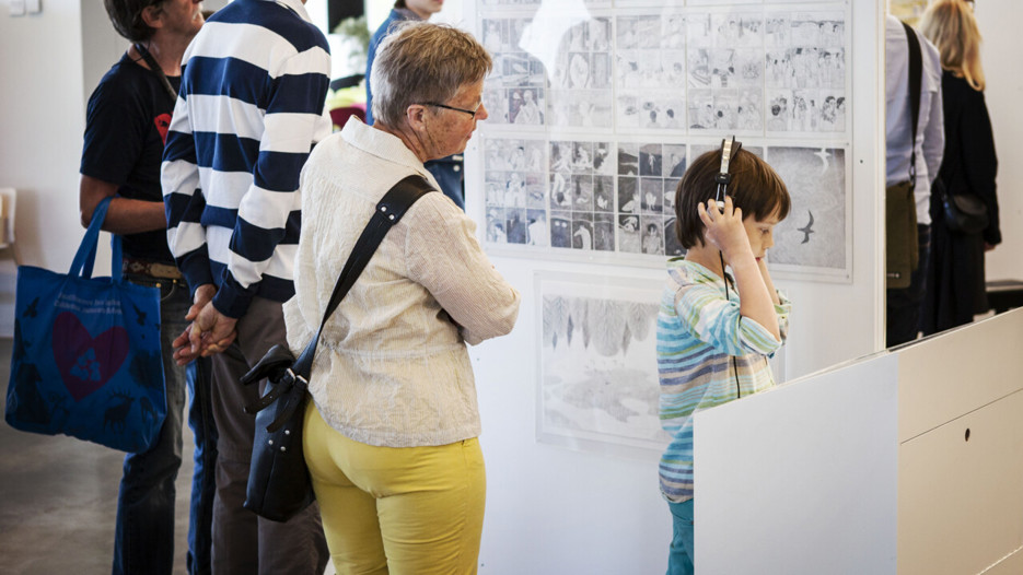 Serier från norr, Vy från utställningen, Bildmuseet 2013. Comics of the North, View from the exhibition, Bildmuseet 2013.
