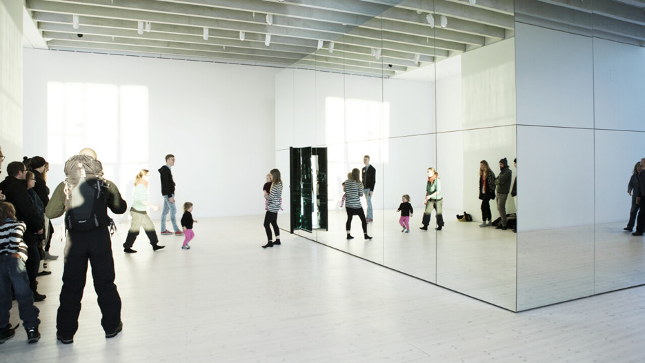 Thilo Frank, Vy från utställningen, Bildmuseet 2014. Thilo Frank, View from the exhibition, Bildmuseet 2014.